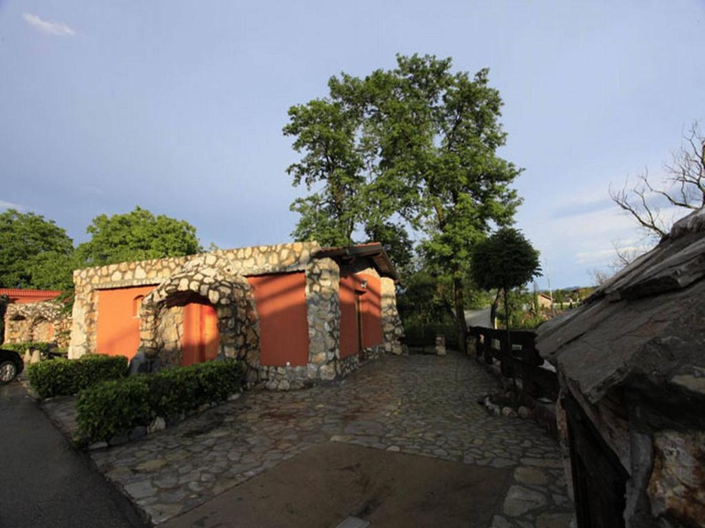Pasha Garni Hotel Laktasi Bagian luar foto