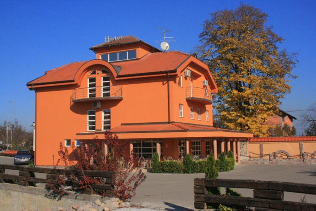 Pasha Garni Hotel Laktasi Bagian luar foto